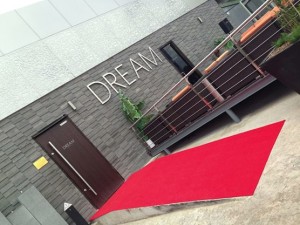 Dream Lounge Pick-up Picture